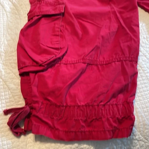 London Jean Chino Capris.  Red.  Size 14 - Picture 8 of 12